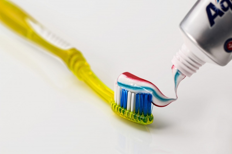 Illustration for article titled Por qué el jugo de naranja sabe tan mal justo después de habernos cepillado los dientes